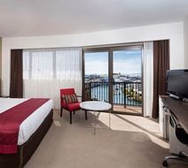 Hotel Grand Chancellor Townsville Room