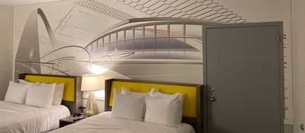 Hotel RL St Louis Airport Room