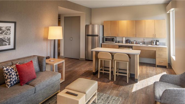 Hyatt Place Reno Suite