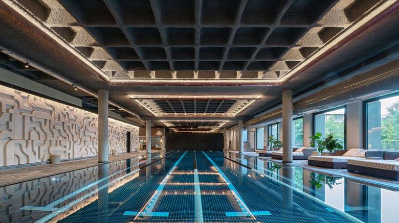 <b>Mix Hotel Pool</b>. Images powered by <a href="https://iceportal.shijigroup.com/" title="IcePortal" target="_blank">IcePortal</a>.