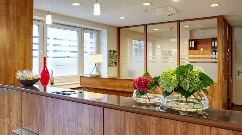 <b>Hotel Imperial Dusseldorf, Sure Coll BW Lobby</b>. Images powered by <a href="https://iceportal.shijigroup.com/" title="IcePortal" target="_blank">IcePortal</a>.