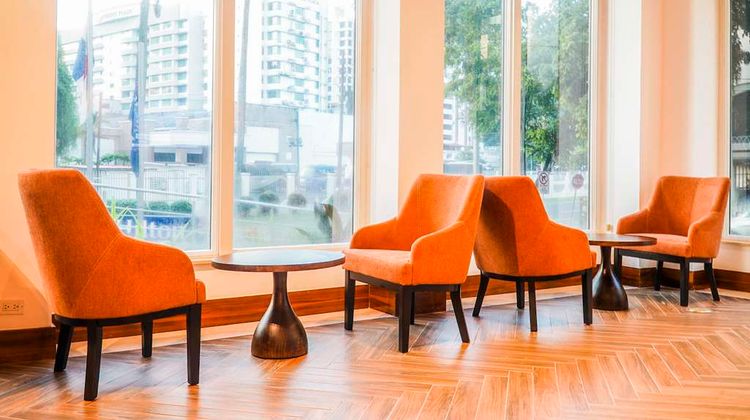 Hilton Garden Inn Panama City Lobby