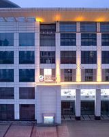 Wuzhan Business Hotel - Wuhan