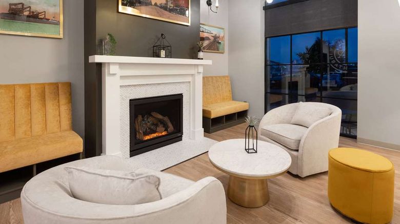 <b>Riverbend Hotel & Stes Trademark Coll Lobby</b>. Images powered by <a href="https://iceportal.shijigroup.com/" title="IcePortal" target="_blank">IcePortal</a>.