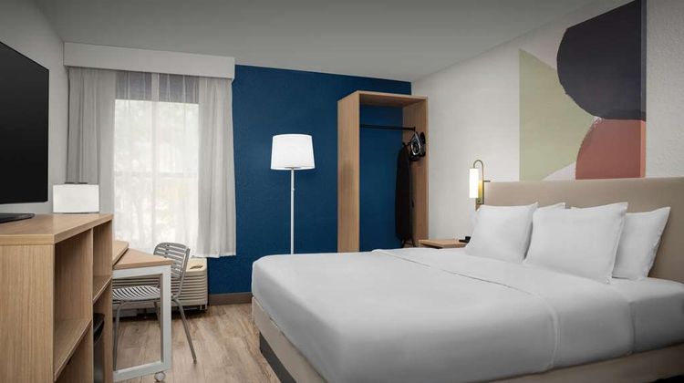 Spark by Hilton Tampa Brandon Room
