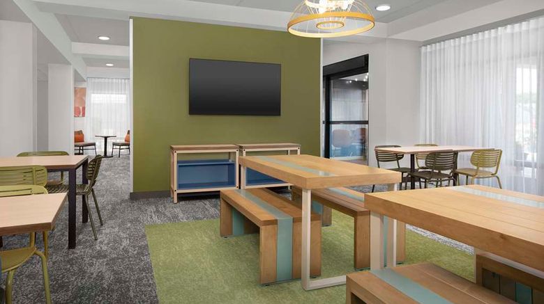 <b>Spark by Hilton NW near Six Flags Lobby</b>. Images powered by <a href="https://iceportal.shijigroup.com/" title="IcePortal" target="_blank">IcePortal</a>.