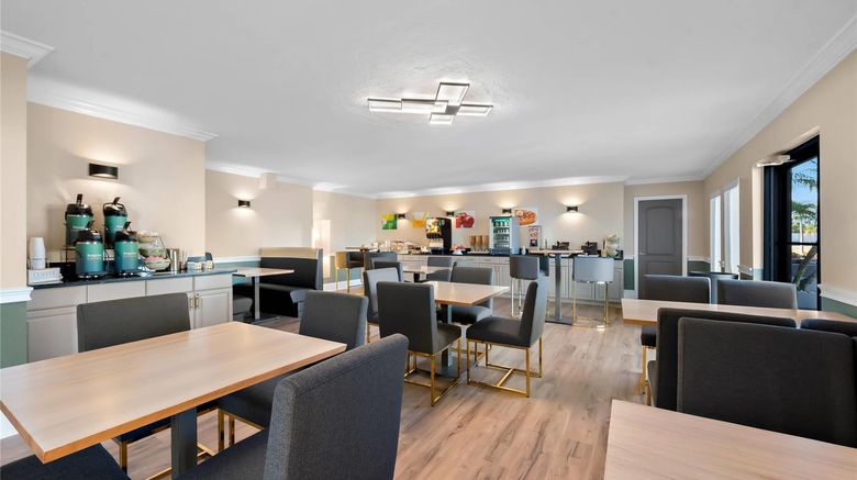 <b>Quality Inn Fort Myers Cape Coral Restaurant</b>. Images powered by <a href="https://iceportal.shijigroup.com/" title="IcePortal" target="_blank">IcePortal</a>.