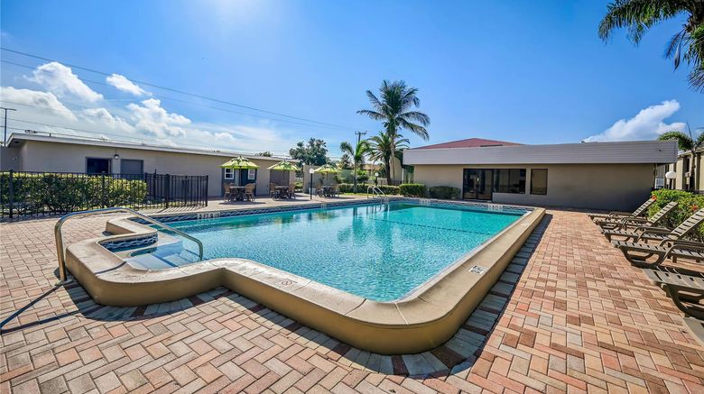 <b>Quality Inn Fort Myers Cape Coral Pool</b>. Images powered by <a href="https://iceportal.shijigroup.com/" title="IcePortal" target="_blank">IcePortal</a>.