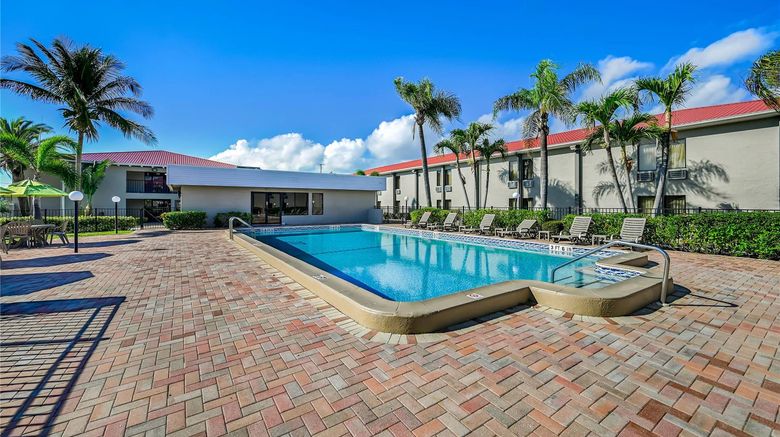 <b>Quality Inn Fort Myers Cape Coral Pool</b>. Images powered by <a href="https://iceportal.shijigroup.com/" title="IcePortal" target="_blank">IcePortal</a>.