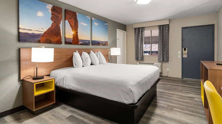 Days Inn by Wyndham Albuquerque Northeast Room
