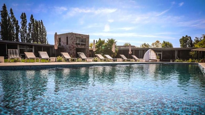 <b>Entre Cielos Luxury Wine Hotel & Spa Pool</b>. Images powered by <a href="https://iceportal.shijigroup.com/" title="IcePortal" target="_blank">IcePortal</a>.