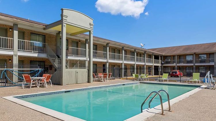 SureStay Plus by Best Western Beaumont Pool