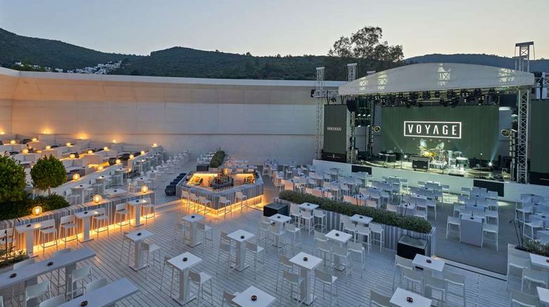 <b>Voyage Torba Restaurant</b>. Images powered by <a href="https://iceportal.shijigroup.com/" title="IcePortal" target="_blank">IcePortal</a>.