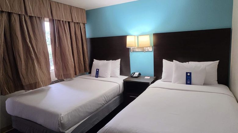 <b>Howard Johnson by Wyndham Odessa Room</b>. Images powered by <a href="https://iceportal.shijigroup.com/" title="IcePortal" target="_blank">IcePortal</a>.