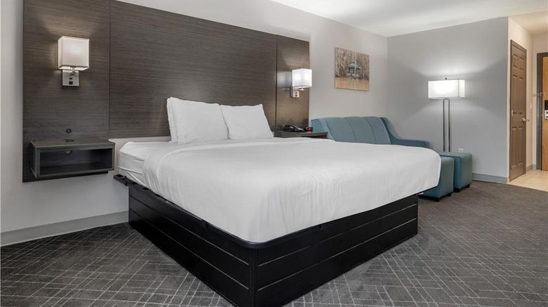<b>SureStay Plus BW St James Donaldsonville Room</b>. Images powered by <a href="https://iceportal.shijigroup.com/" title="IcePortal" target="_blank">IcePortal</a>.