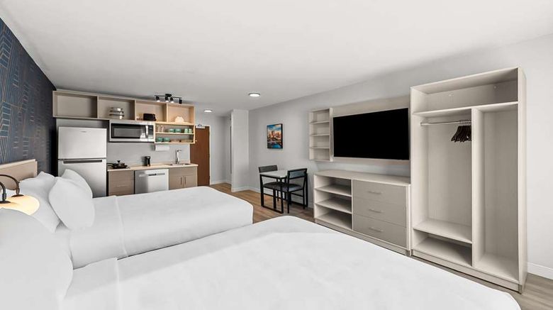 <b>MainStay Suites Columbus North Worthington Room</b>. Images powered by <a href="https://iceportal.shijigroup.com/" title="IcePortal" target="_blank">IcePortal</a>.