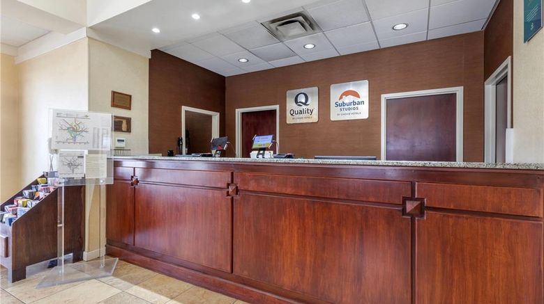 <b>Suburban Studios Tysons Corner Lobby</b>. Images powered by <a href="https://iceportal.shijigroup.com/" title="IcePortal" target="_blank">IcePortal</a>.