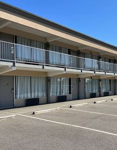 Days Inn by Wyndham Monroe