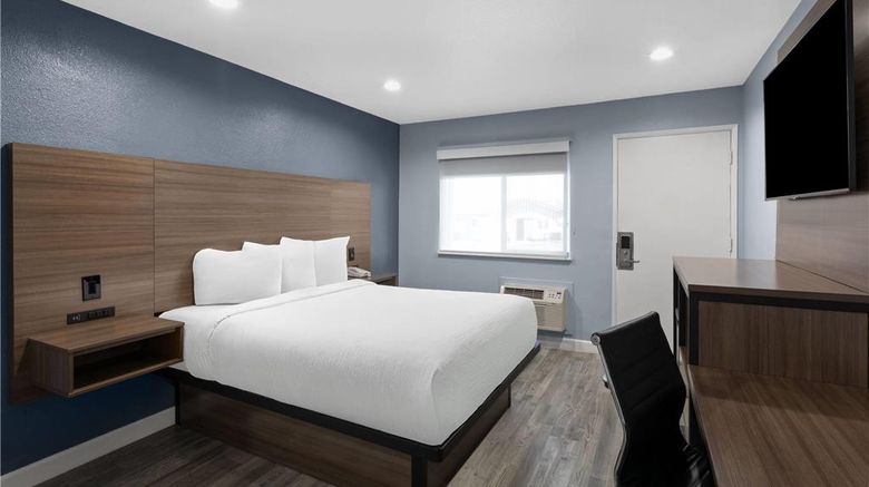 <b>Days Inn Arroyo Grande/Pismo Beach Room</b>. Images powered by <a href="https://iceportal.shijigroup.com/" title="IcePortal" target="_blank">IcePortal</a>.