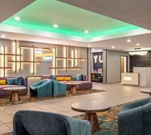 La Quinta Inn & Suites by Wyndham Yuma Lobby
