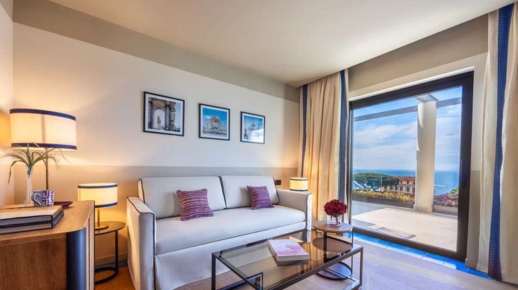 Ara Maris Suite