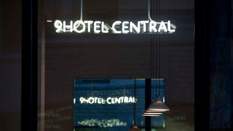 9Hotel Central Exterior