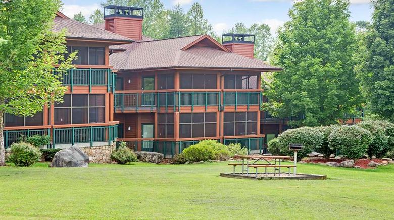 <b>Hilton Vacation Club Bent Creek Golf Exterior</b>. Images powered by <a href="https://iceportal.shijigroup.com/" title="IcePortal" target="_blank">IcePortal</a>.