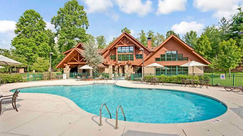 <b>Hilton Vacation Club Bent Creek Golf Pool</b>. Images powered by <a href="https://iceportal.shijigroup.com/" title="IcePortal" target="_blank">IcePortal</a>.