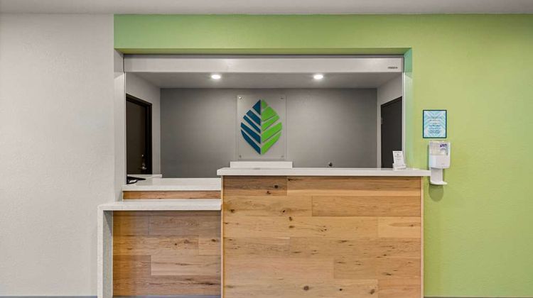 WoodSpring Suites Yorktown Newport News Lobby