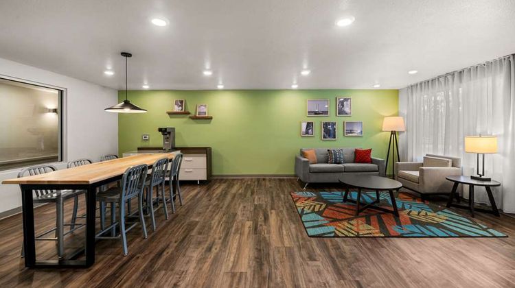 WoodSpring Suites Yorktown Newport News Lobby