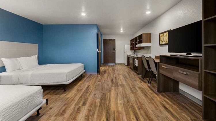 WoodSpring Suites Yorktown Newport News Room