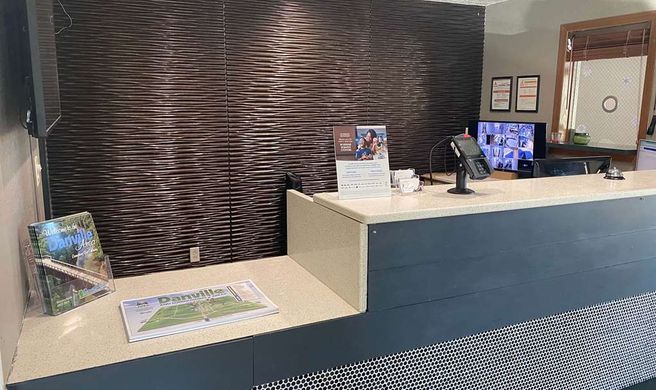 Baymont by Wyndham Danville IL Lobby