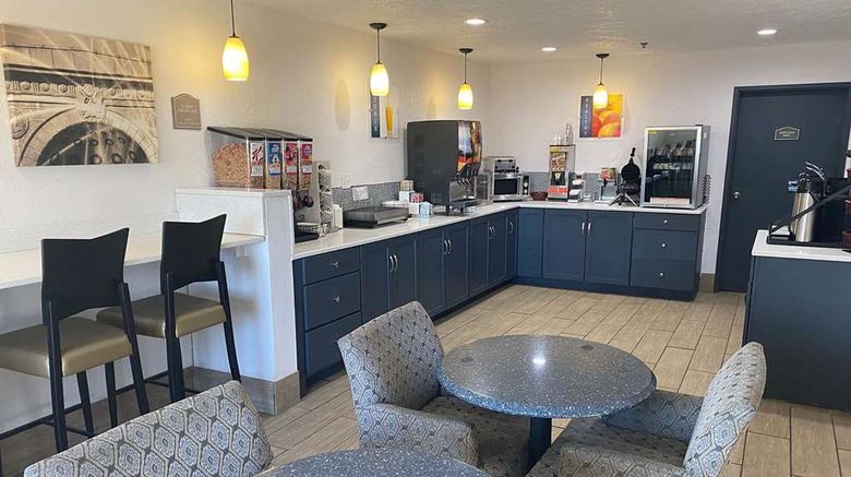 <b>Baymont by Wyndham Danville IL Restaurant</b>. Images powered by <a href="https://iceportal.shijigroup.com/" title="IcePortal" target="_blank">IcePortal</a>.