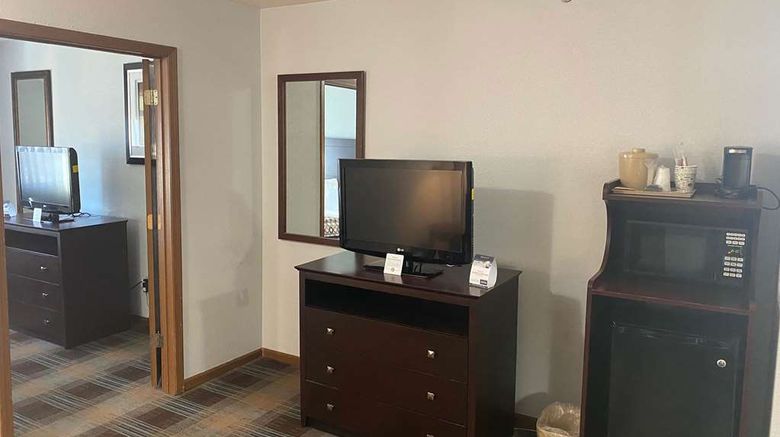 <b>Baymont by Wyndham Danville IL Room</b>. Images powered by <a href="https://iceportal.shijigroup.com/" title="IcePortal" target="_blank">IcePortal</a>.