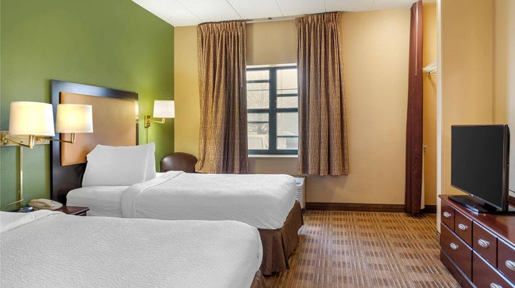 MainStay Suites Chicago Hillside Room