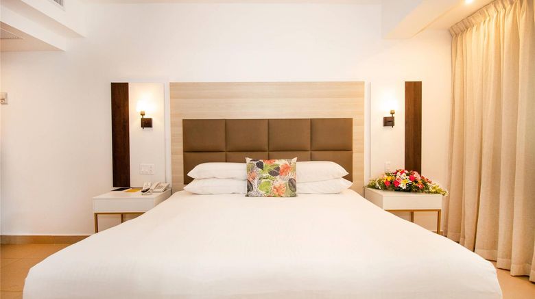 <b>Hotel La Compania Suite</b>. Images powered by <a href="https://iceportal.shijigroup.com/" title="IcePortal" target="_blank">IcePortal</a>.