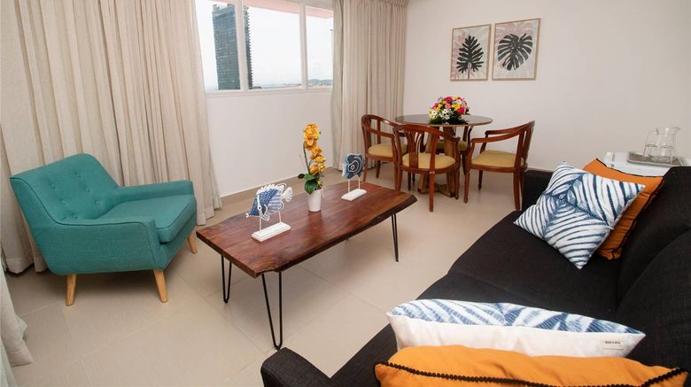 <b>Hotel La Compania Suite</b>. Images powered by <a href="https://iceportal.shijigroup.com/" title="IcePortal" target="_blank">IcePortal</a>.