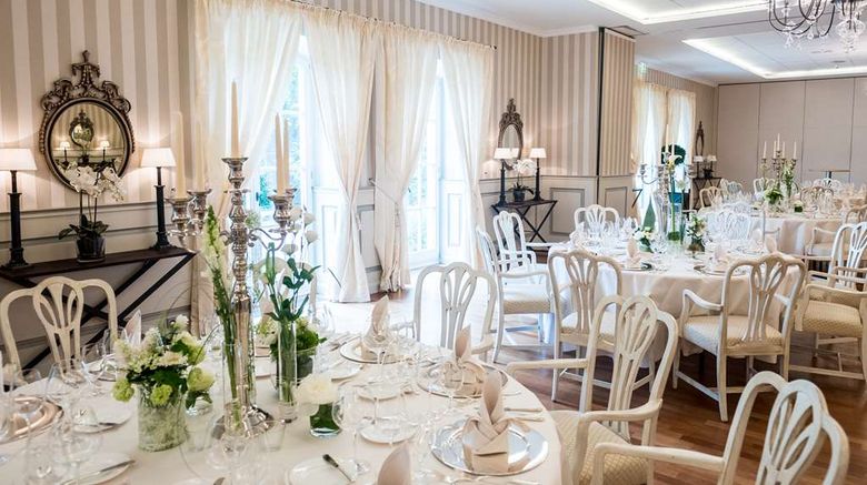 <b>Schlosshotel Muenchhausen Ballroom</b>. Images powered by <a href="https://iceportal.shijigroup.com/" title="IcePortal" target="_blank">IcePortal</a>.