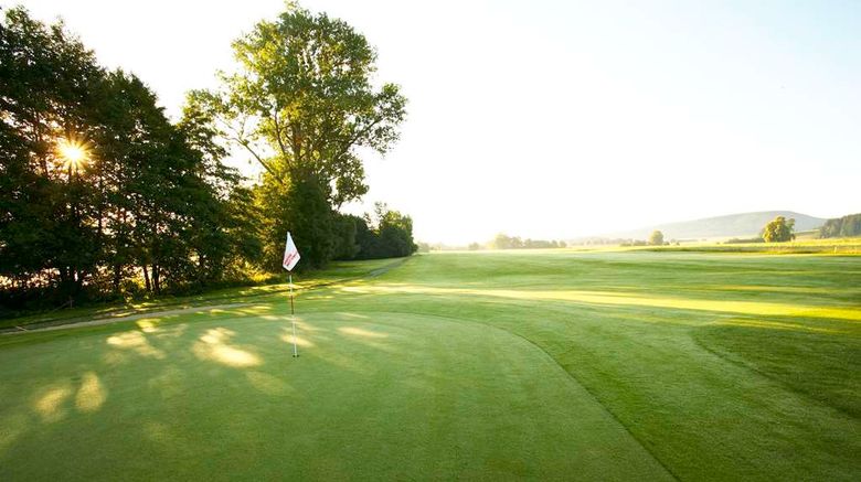 <b>Schlosshotel Muenchhausen Golf</b>. Images powered by <a href="https://iceportal.shijigroup.com/" title="IcePortal" target="_blank">IcePortal</a>.