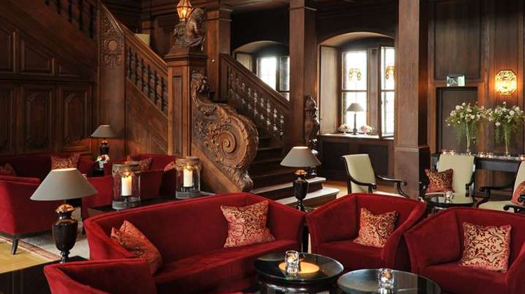 Schlosshotel Muenchhausen Lobby