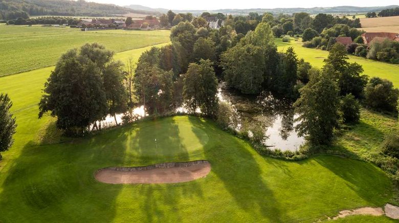 <b>Schlosshotel Muenchhausen Golf</b>. Images powered by <a href="https://iceportal.shijigroup.com/" title="IcePortal" target="_blank">IcePortal</a>.