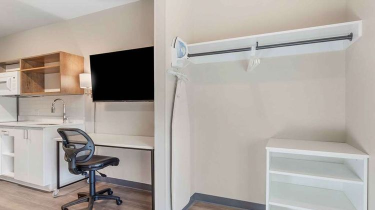 Premier Suites Greenville-Spartanburg Room