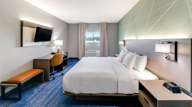 <b>Comfort Inn & Suites Weston-Wausau Suite</b>. Images powered by <a href="https://iceportal.shijigroup.com/" title="IcePortal" target="_blank">IcePortal</a>.