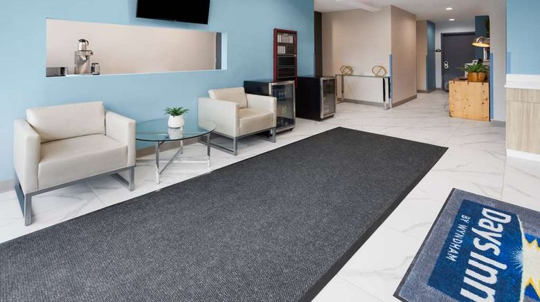 <b>Days Inn by Wyndham Staten Island Lobby</b>. Images powered by <a href="https://iceportal.shijigroup.com/" title="IcePortal" target="_blank">IcePortal</a>.