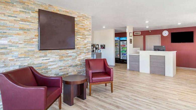 <b>Baymont by Wyndham Socorro Lobby</b>. Images powered by <a href="https://iceportal.shijigroup.com/" title="IcePortal" target="_blank">IcePortal</a>.