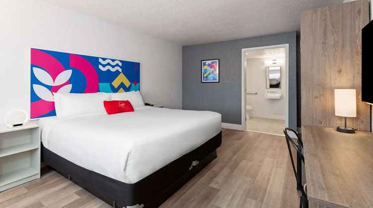 Developer Inn Highway, Howard Johnson Room