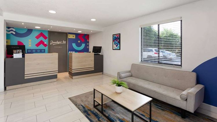 Developer Inn Highway, Howard Johnson Lobby