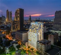 Mercure Bangkok Surawong Exterior
