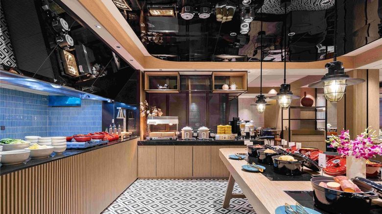 <b>Novotel Nantong Center Restaurant</b>. Images powered by <a href="https://iceportal.shijigroup.com/" title="IcePortal" target="_blank">IcePortal</a>.