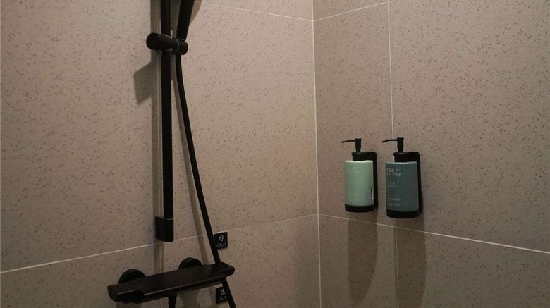<b>Novotel Nantong Center Room</b>. Images powered by <a href="https://iceportal.shijigroup.com/" title="IcePortal" target="_blank">IcePortal</a>.